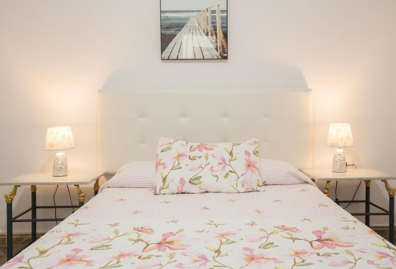Casa Eli Pensionat Sardina Exteriör bild