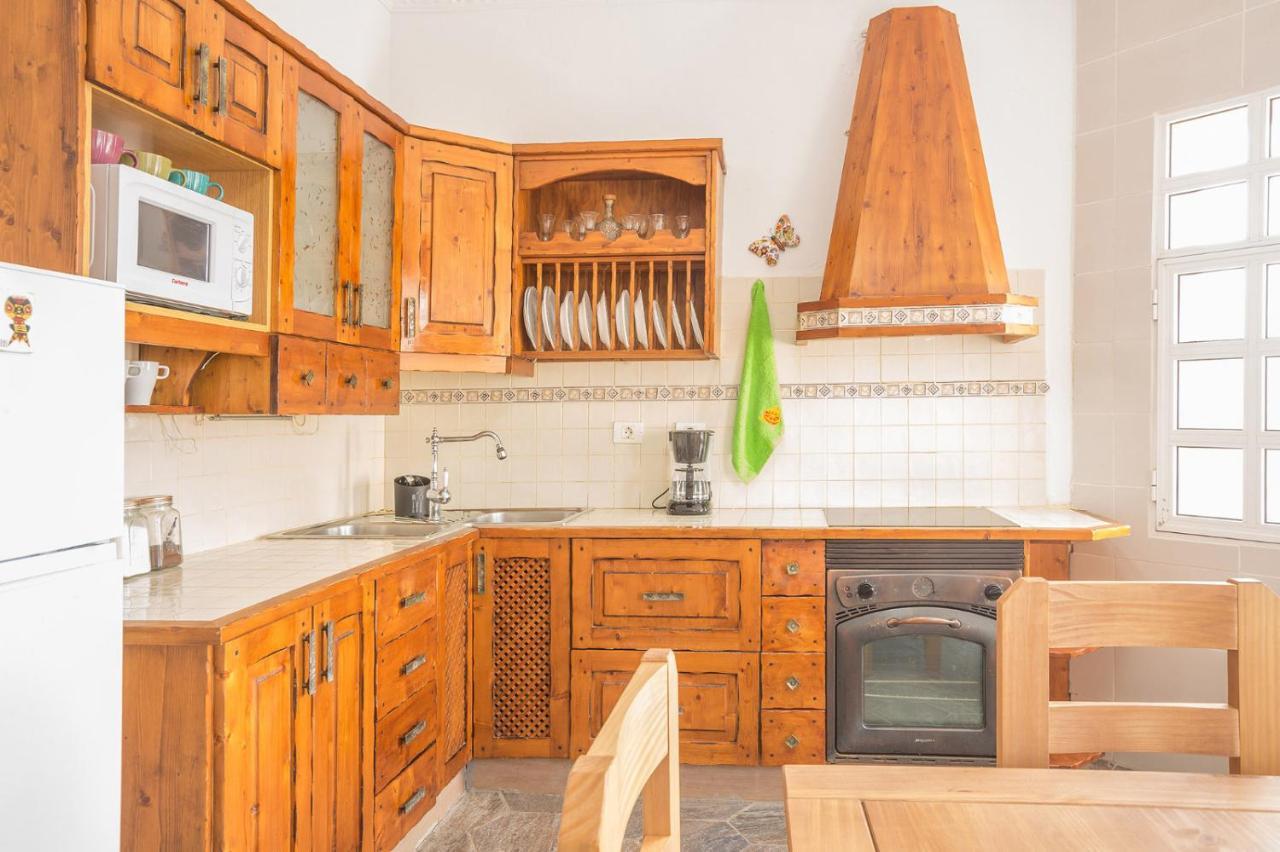 Casa Eli Pensionat Sardina Exteriör bild
